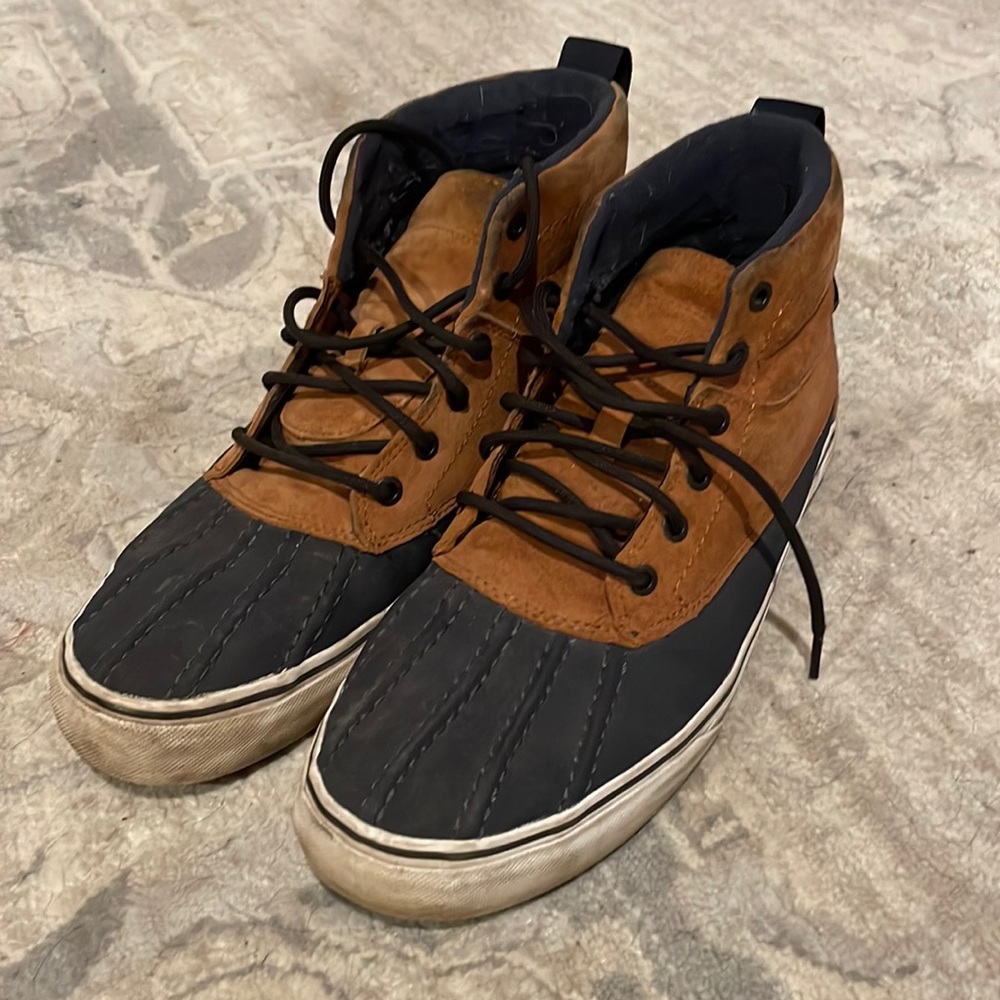 First Gen Vans MTE. Size 10.5
